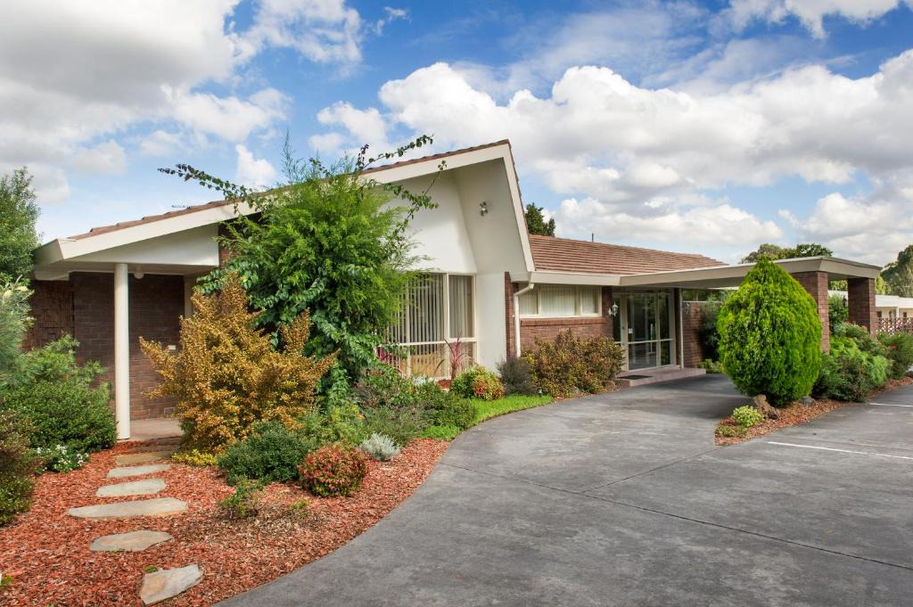 Burwood Hotel | Box Hill Motel