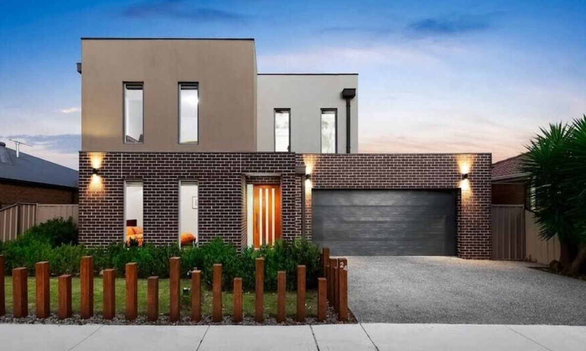 St. Albans House | Modern Masterpiece Beautiful St Albans 4BR Home