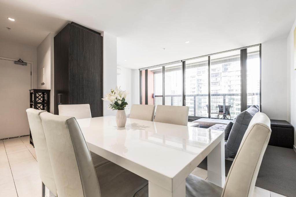 Melbourne Central Business District Apartment | UWS Madison Melbourne CBD Apartment