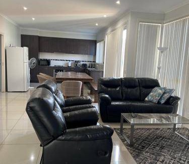 St. Albans Apartment | 200 m² Apartment ∙ 4 bedrooms ∙ 8 guests