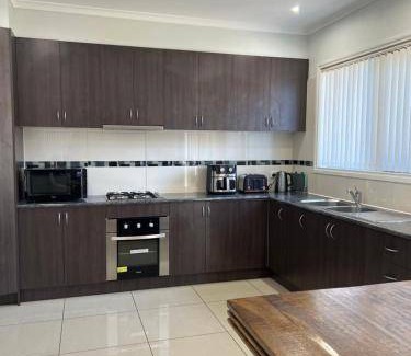 St. Albans Apartment | 200 m² Apartment ∙ 4 bedrooms ∙ 8 guests