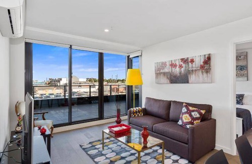 Cheltenham Apartment | 30 m² Apartment ∙ 2 bedrooms ∙ 4 guests
