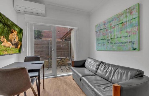 Richmond North Apartment | 45 m² Apartment ∙ 5 guests