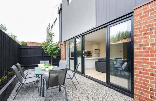 Murrumbeena Hostel | Boutique Stays - Murrumbeena Place 1