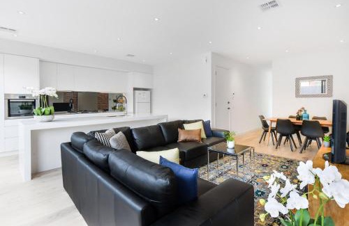 Murrumbeena Hostel | Boutique Stays - Murrumbeena Place 1