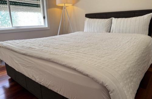 St. Albans House | Brand new bedroom next to train station