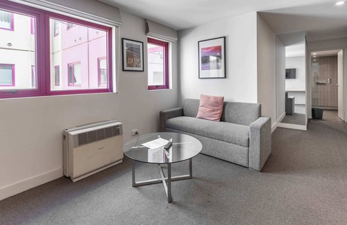 Carlton South Apartment | Charming 1BR unit in the heart of the CBD