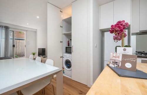 Carnegie House | Convenience and Comfort in Carnegie