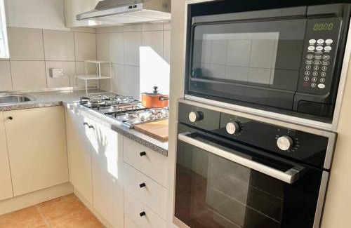 Glen Iris Apartment | Large two bedroom apartment in Glen Iris