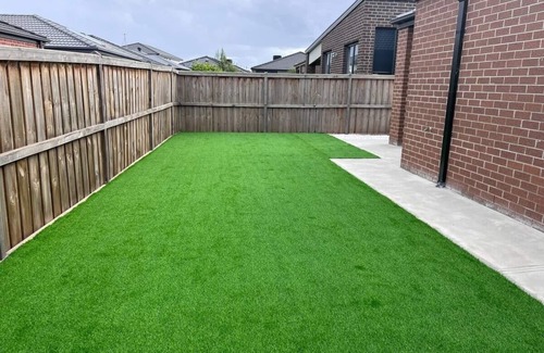 Melton South House | Spacious 4 bed family home in Melton (near Warrawong Estate)