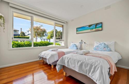 Hampton House | StayAU 2BRM Beach Family House Hampton