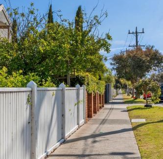 Hampton House | StayAU 2BRM Beach Family House Hampton