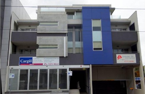 Essendon North Hotel | Summer Inn Holiday Apartments
