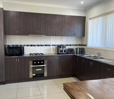 St. Albans Apartment | 200 m² Apartment ∙ 4 bedrooms ∙ 8 guests
