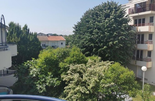 Nansouty-Saint-Genes Apartment | Charmant 2 pièces, 8 min de Bordeaux en tram