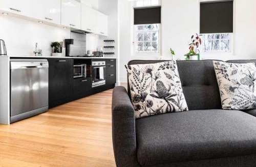 Parkville Apartment | Chic 1BR Apartment in Peaceful Parkville