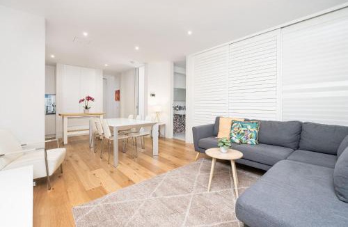 Carnegie House | Convenience and Comfort in Carnegie