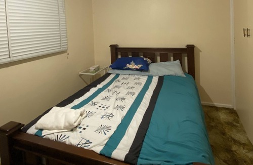 Doncaster House | Doncaster Westfield Shopping Mall Holiday House