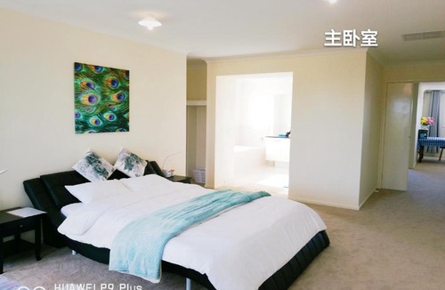 Point Cook Villa | Happy Cozy House