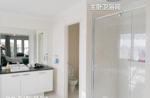 Point Cook Villa | Happy Cozy House
