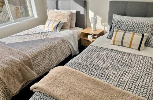 Glen Iris Apartment | Large two bedroom apartment in Glen Iris
