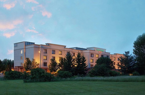 Ithaca Hotel | Marriott Ithaca | 2 Queen | Ideal for University Visits, Indoor Pool | 2 Units