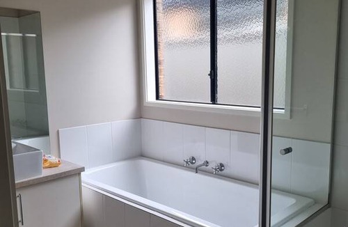 Cranbourne East Resort | Private room ∙ 2 guests