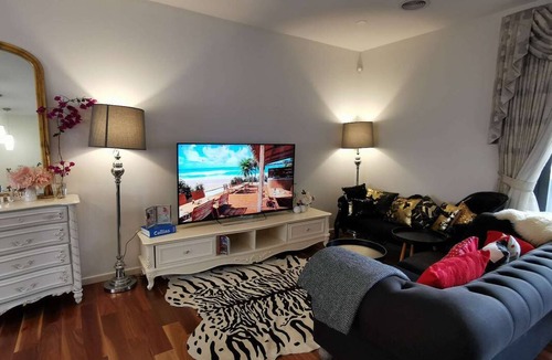 Burwood Resort | Private room ∙ 2 guests