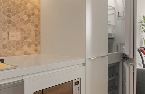 Box Hill Apartment | Skyview Retreat Whitehorse Tower