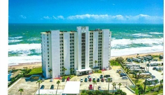 DIRECT BEACH FRONT CONDO! PANORAMIC OCEAN VIEW! NO DRIVE BEACH!