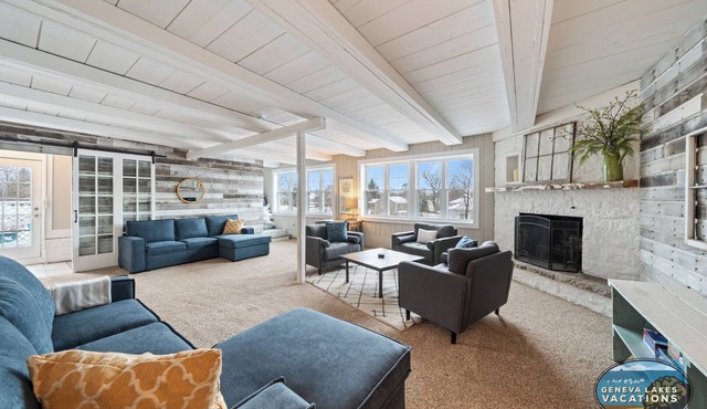 Second Level Elevated Escape |The Crows Nest | 1.9 miles to Fontana and Abbey Resort