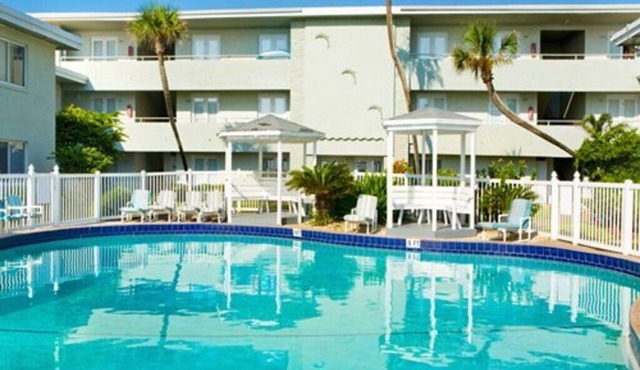 Spacious 2 BR | Plantation Island