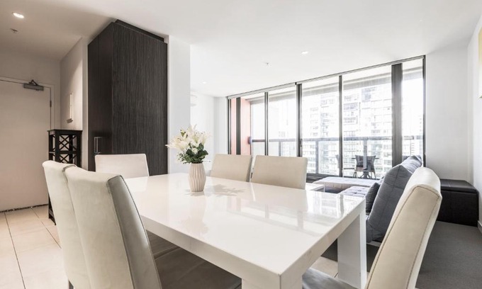 Melbourne Central Business District Apartment | UWS Madison Melbourne CBD Apartment