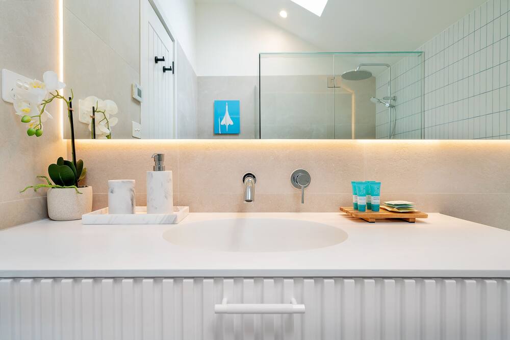 Photo of Bathroom in Albert Park