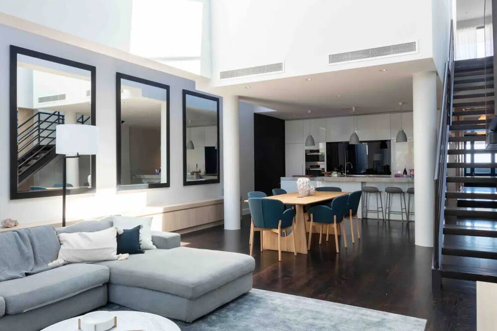 Photo of Livingroom in Albert Park