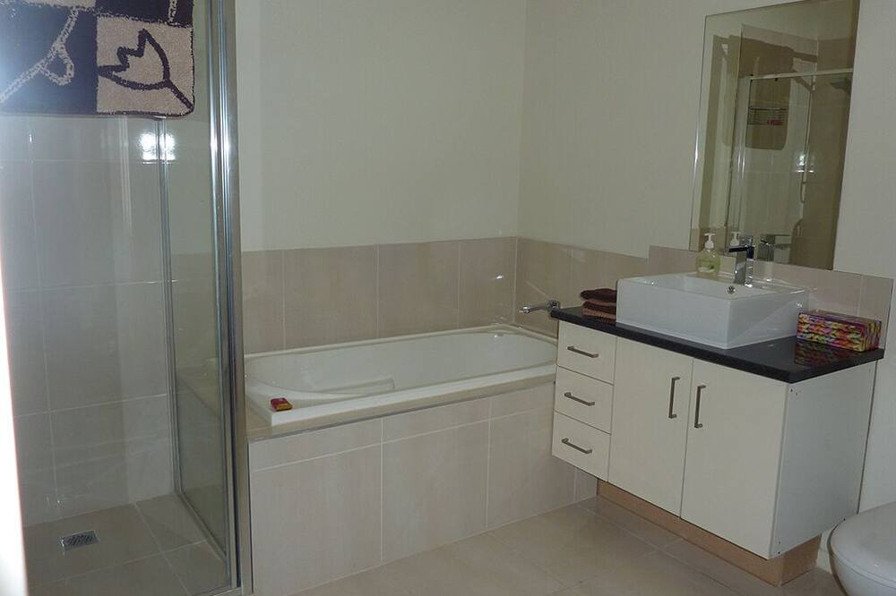 Photo of Bathroom in Delahey