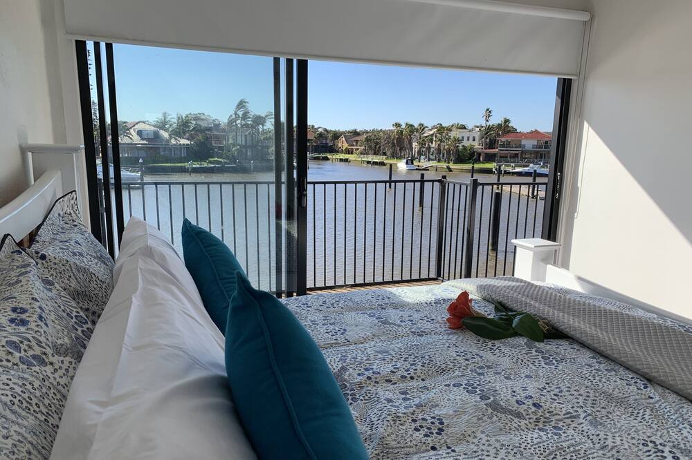 Photo of Bedroom in Patterson Lakes