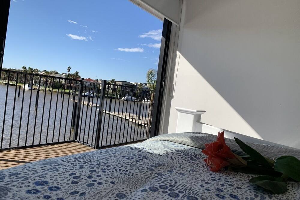 Photo of Bedroom in Patterson Lakes