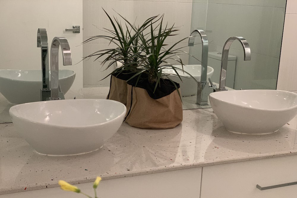Photo of Bathroom in Patterson Lakes
