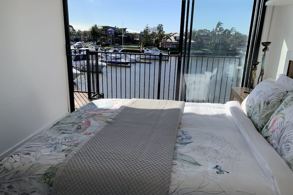 Photo of Bedroom in Patterson Lakes