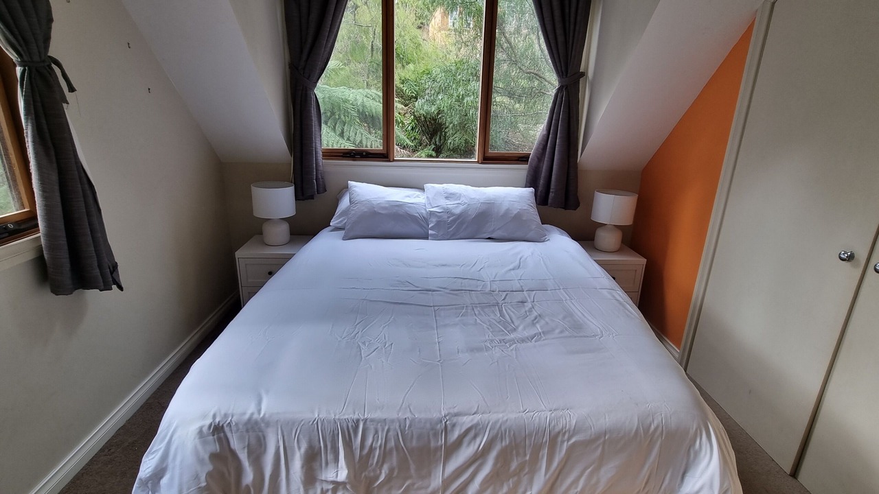 Photo of Bedroom in Emerald