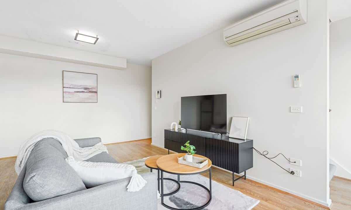 Photo of Livingroom in McKinnon