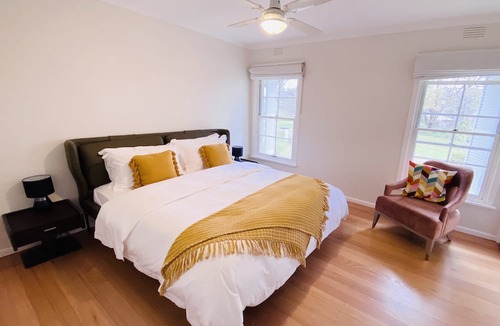 Chirnside Park House | Near Yarra Valley. Four bedrooms with one sunroom surrounded by nature's beauty.